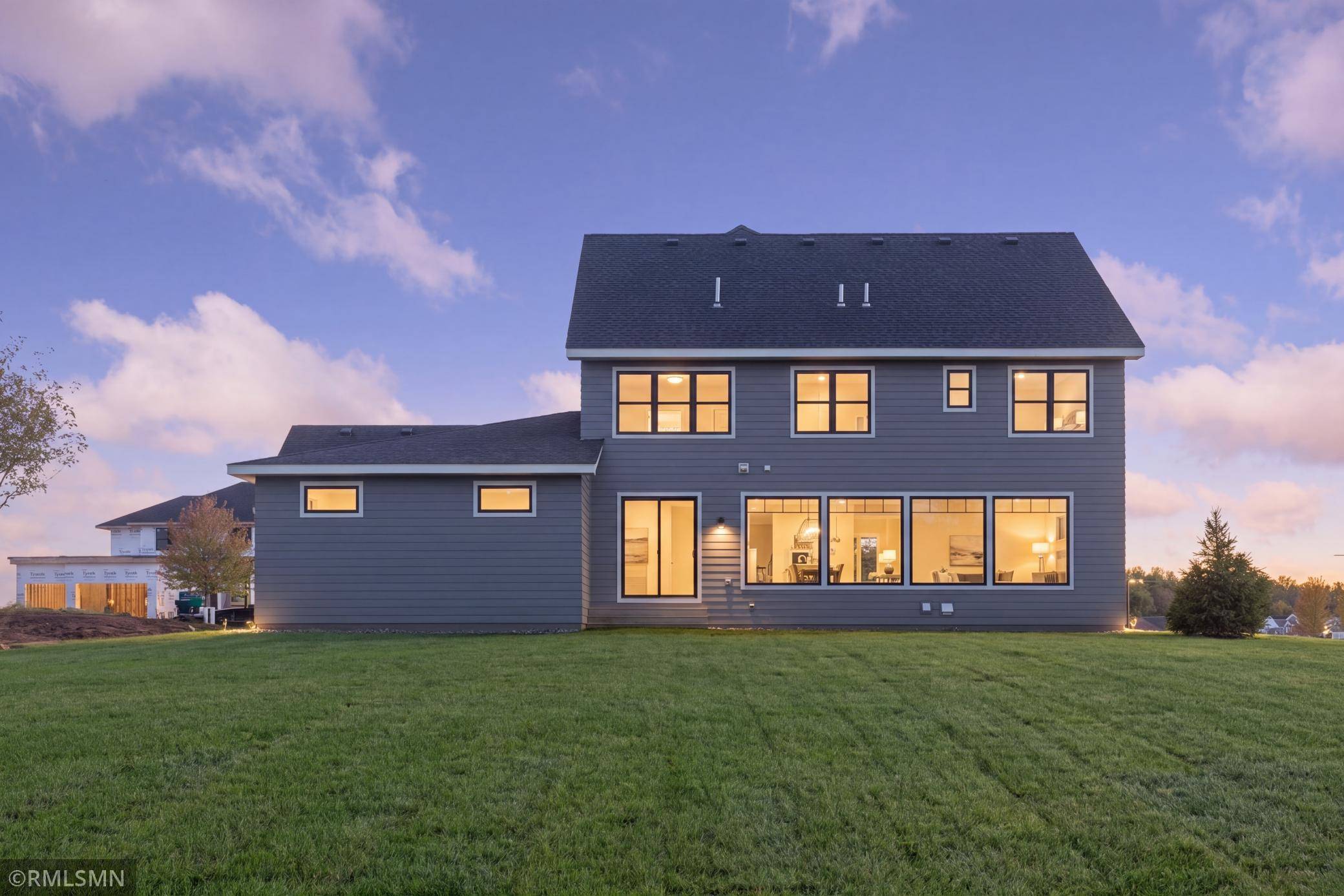 5803 S Century RDG S, Woodbury, MN 55129