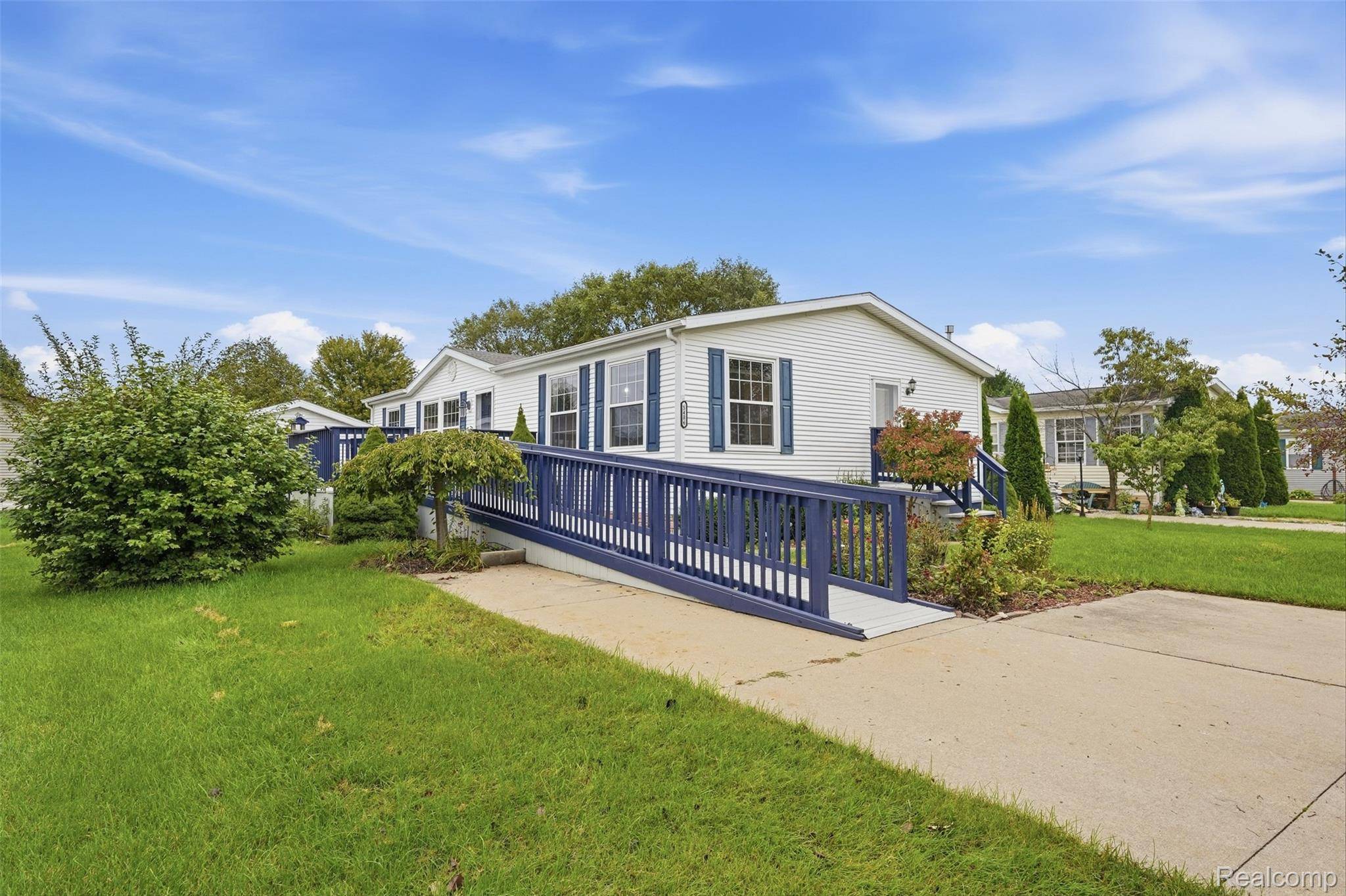 5486 Spring Creek DR, Howell, MI 48843