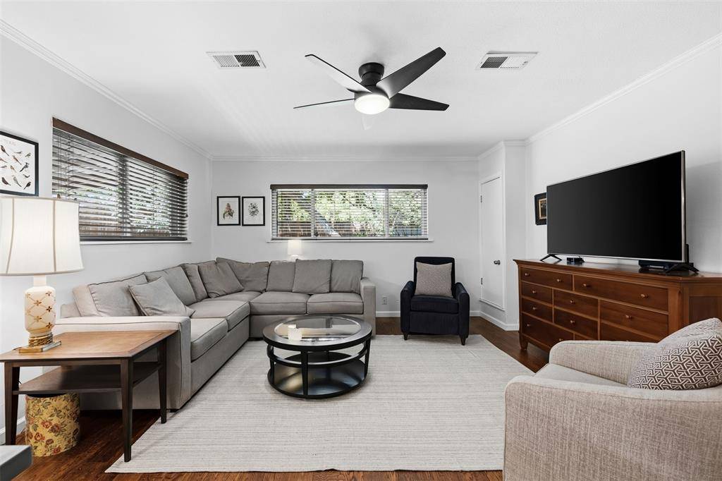 1715 Lansford Avenue, Dallas, TX 75224