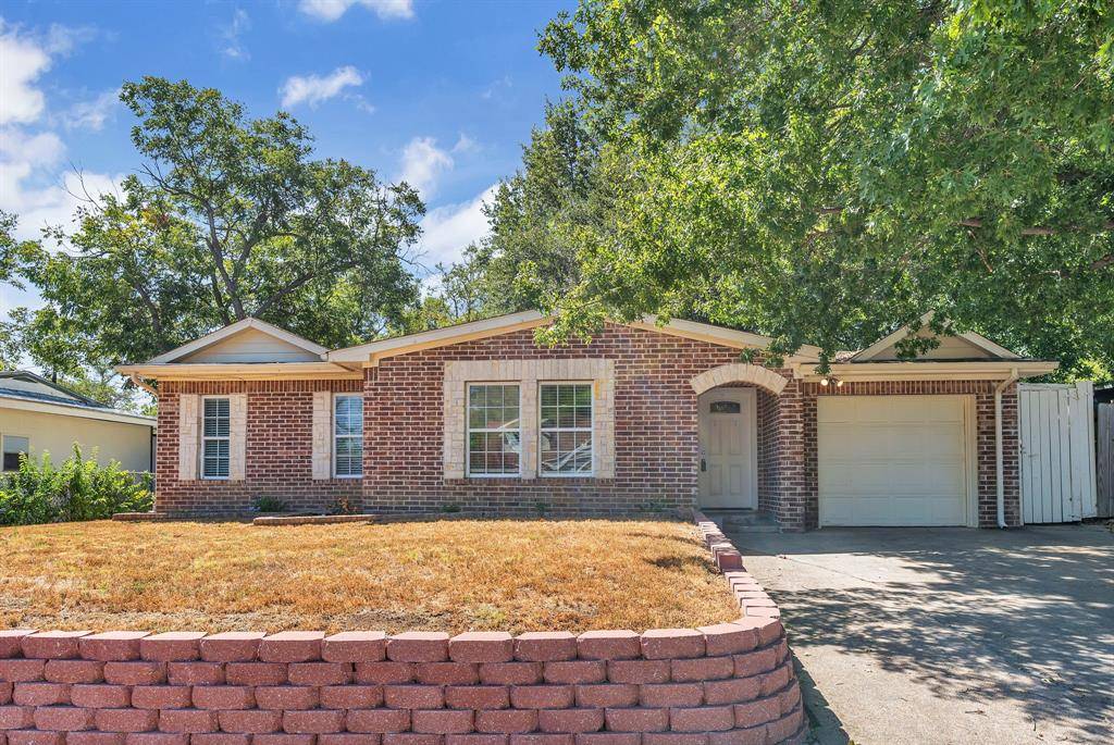 1314 E Lovers Lane, Arlington, TX 76010