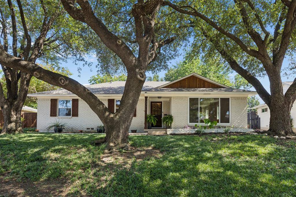 2351 Saint Francis Avenue, Dallas, TX 75228