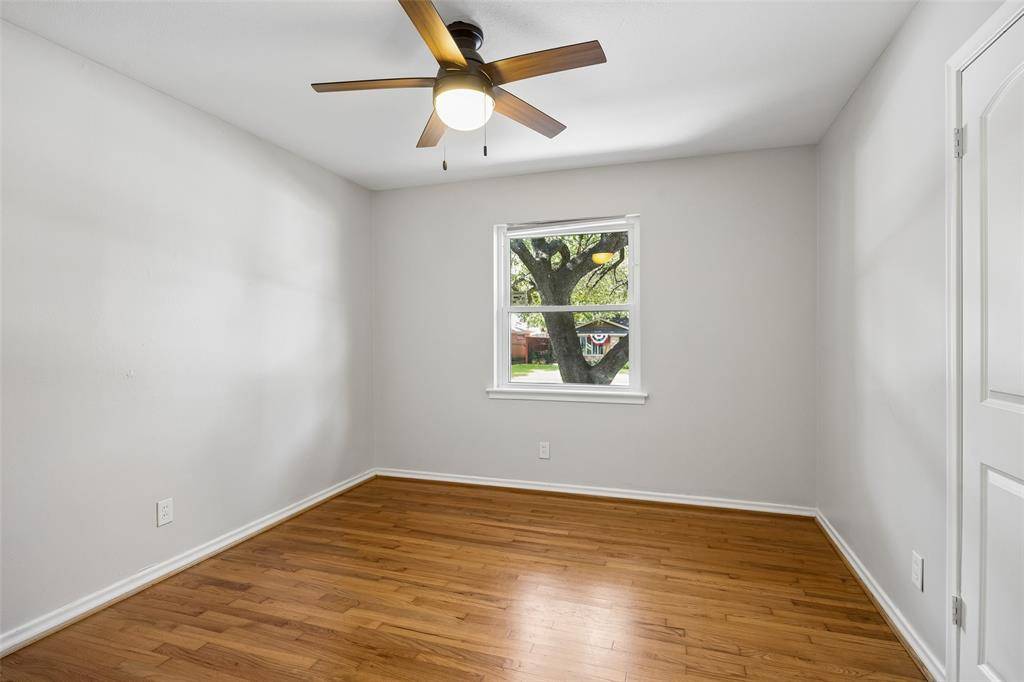 2351 Saint Francis Avenue, Dallas, TX 75228