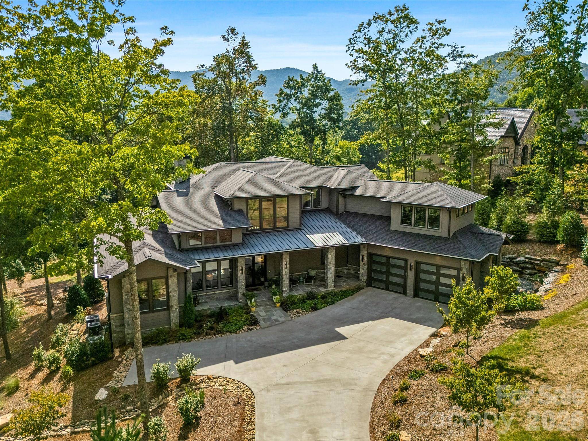 16 Smokey Ridge TRL, Arden, NC 28704
