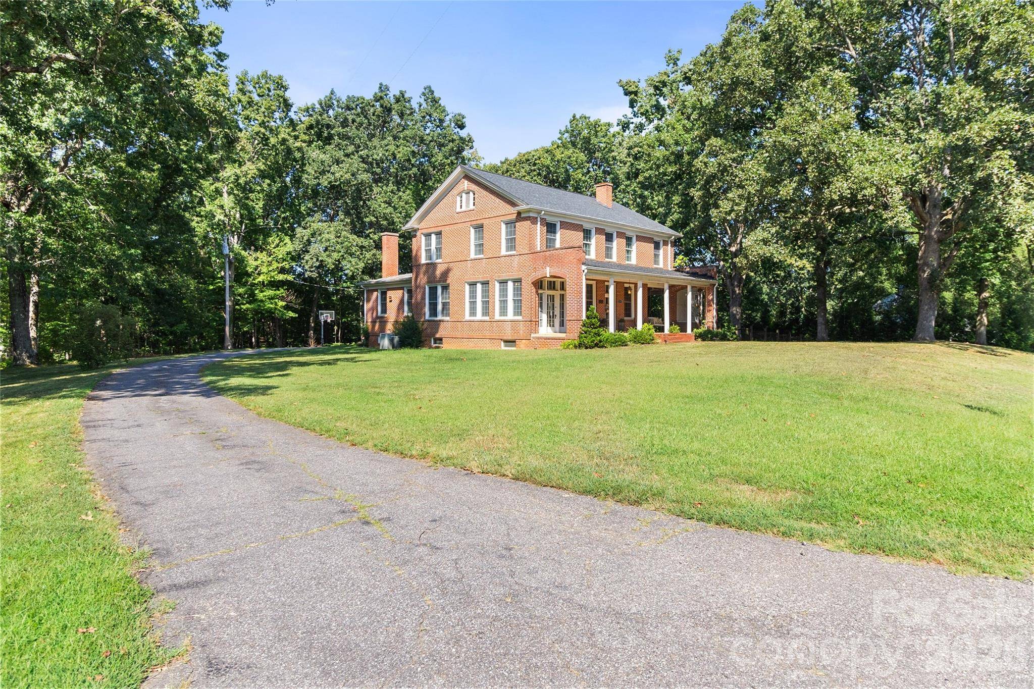 2510 Shelton AVE, Statesville, NC 28677
