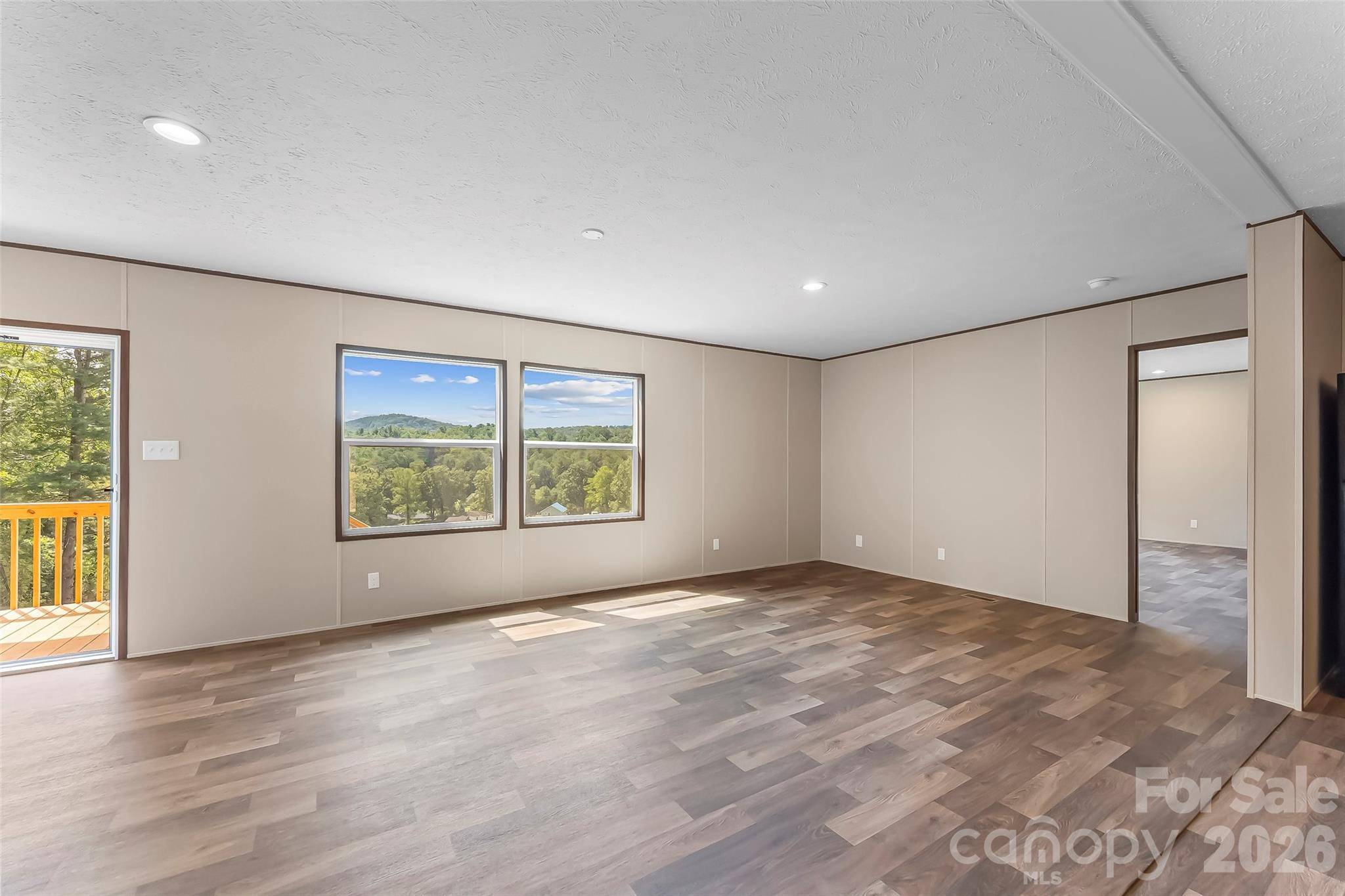162 Ada WAY, Hendersonville, NC 28791
