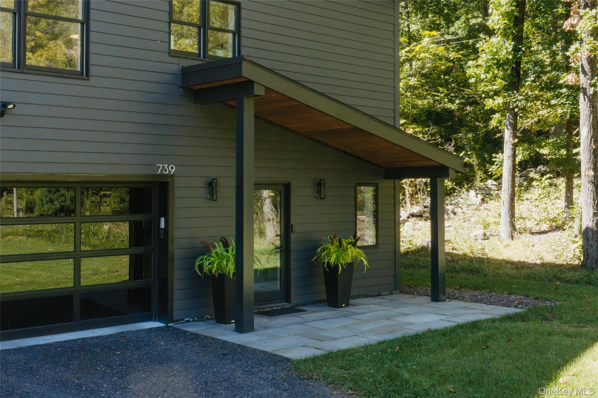 739 Old Post RD, New Paltz, NY 12561