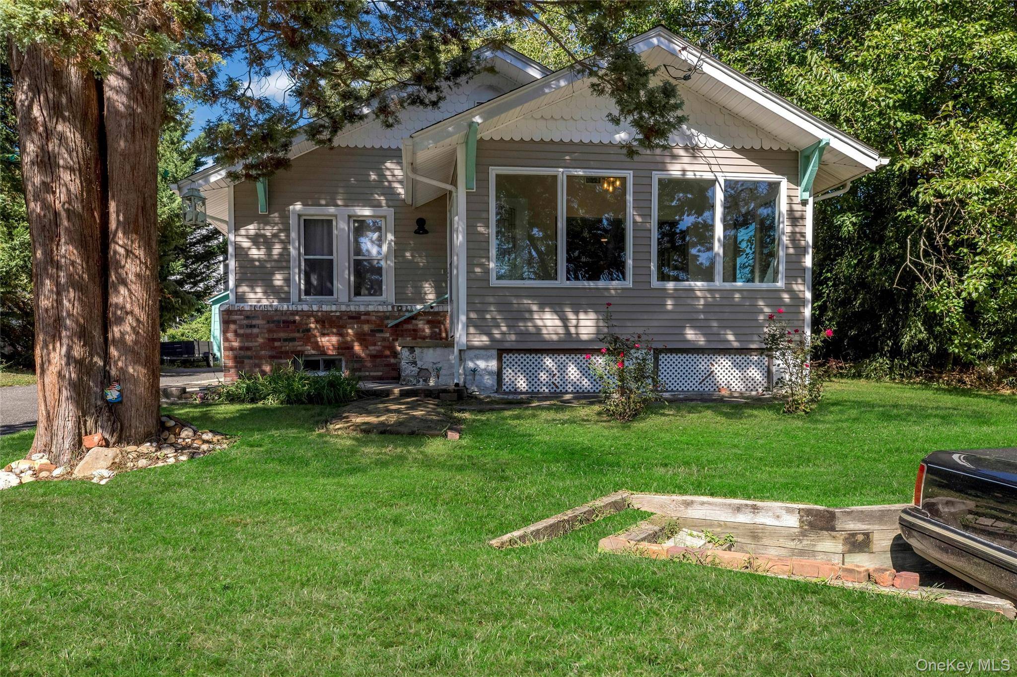 3 School ST, Lake Ronkonkoma, NY 11779