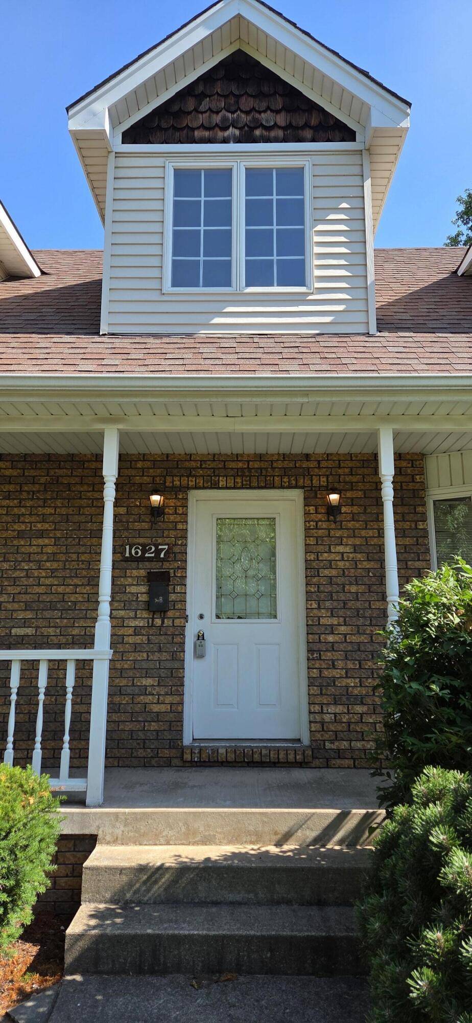 1627 Ridge Road, Munster, IN 46321