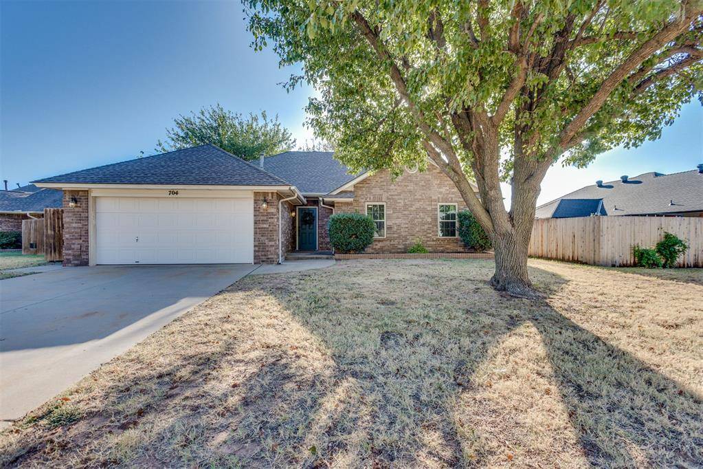 704 Gregg CT, Yukon, OK 73099