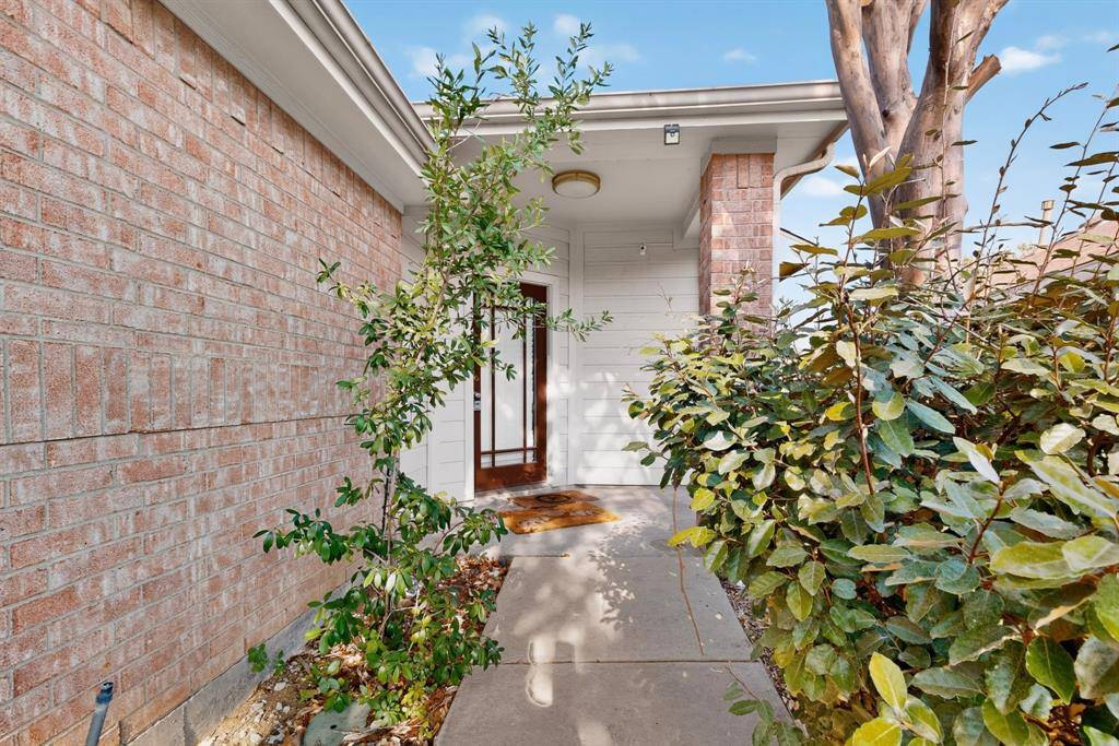 11529 Petunia Drive, Fort Worth, TX 76244