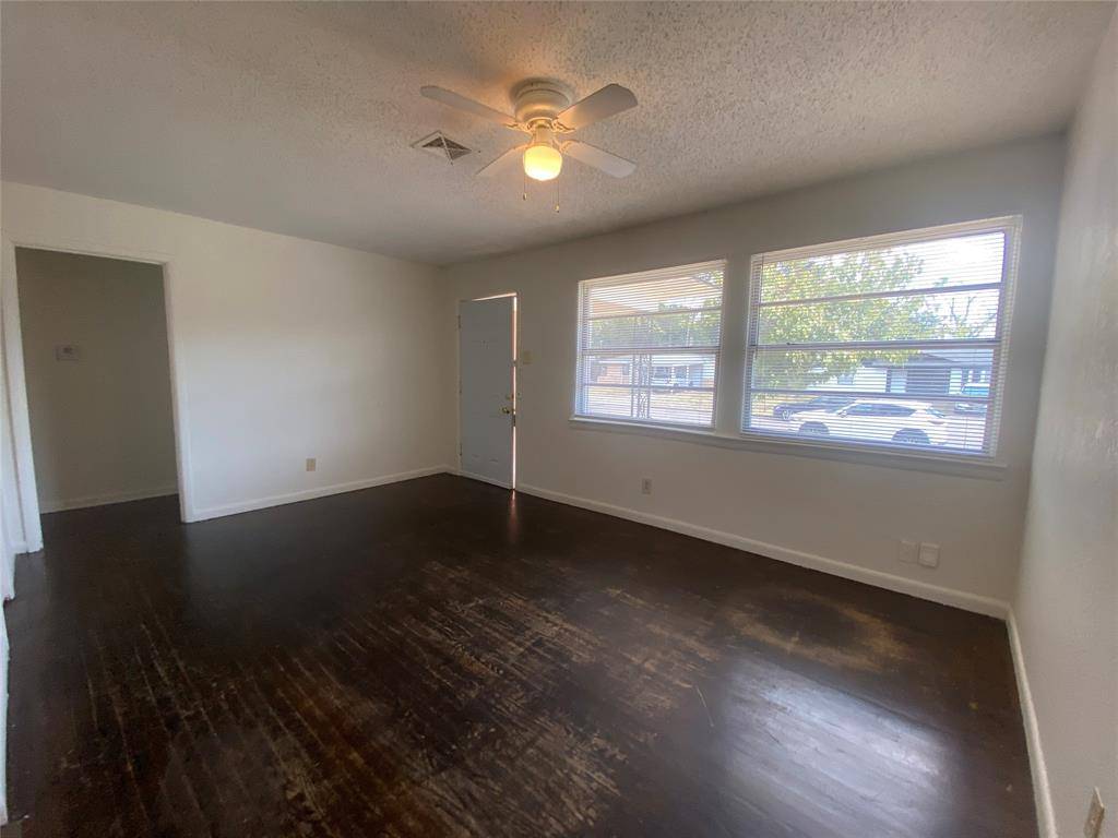 1701 Longview Street, Mesquite, TX 75149