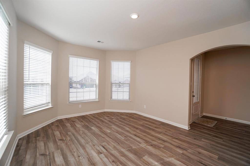 5404 Songbird Trail, Denton, TX 76207