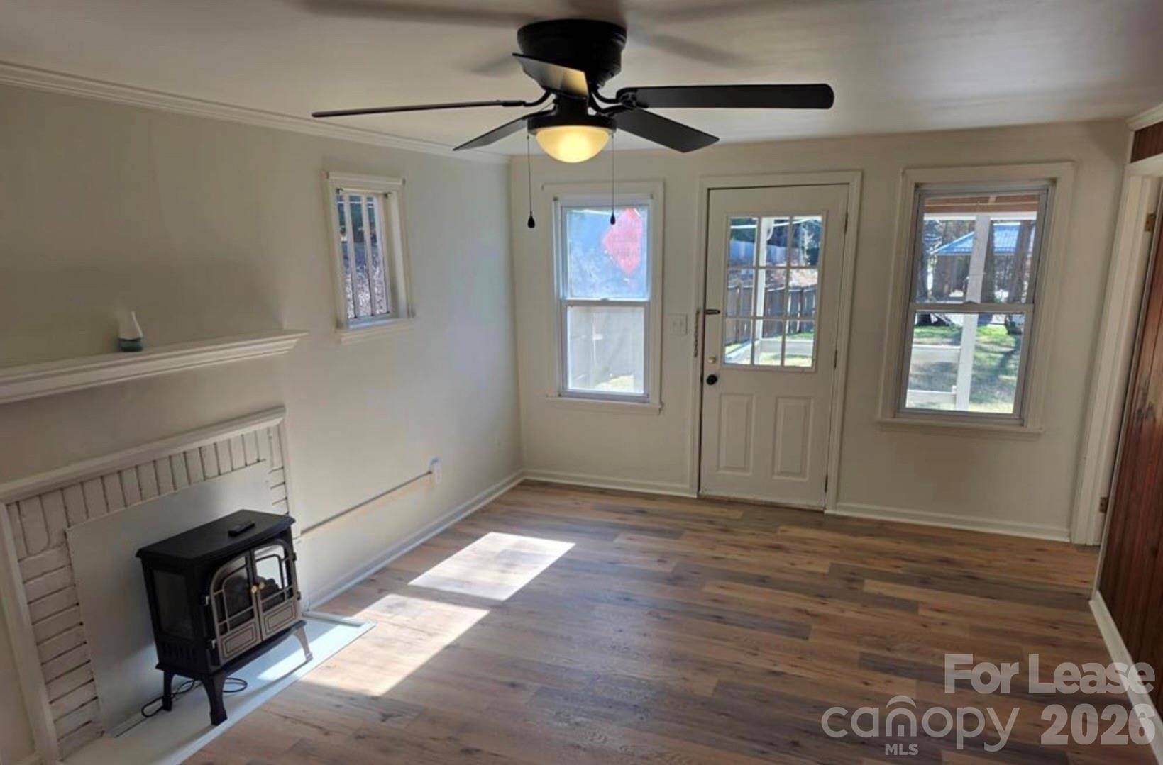 102 Malvern DR, Hendersonville, NC 28739