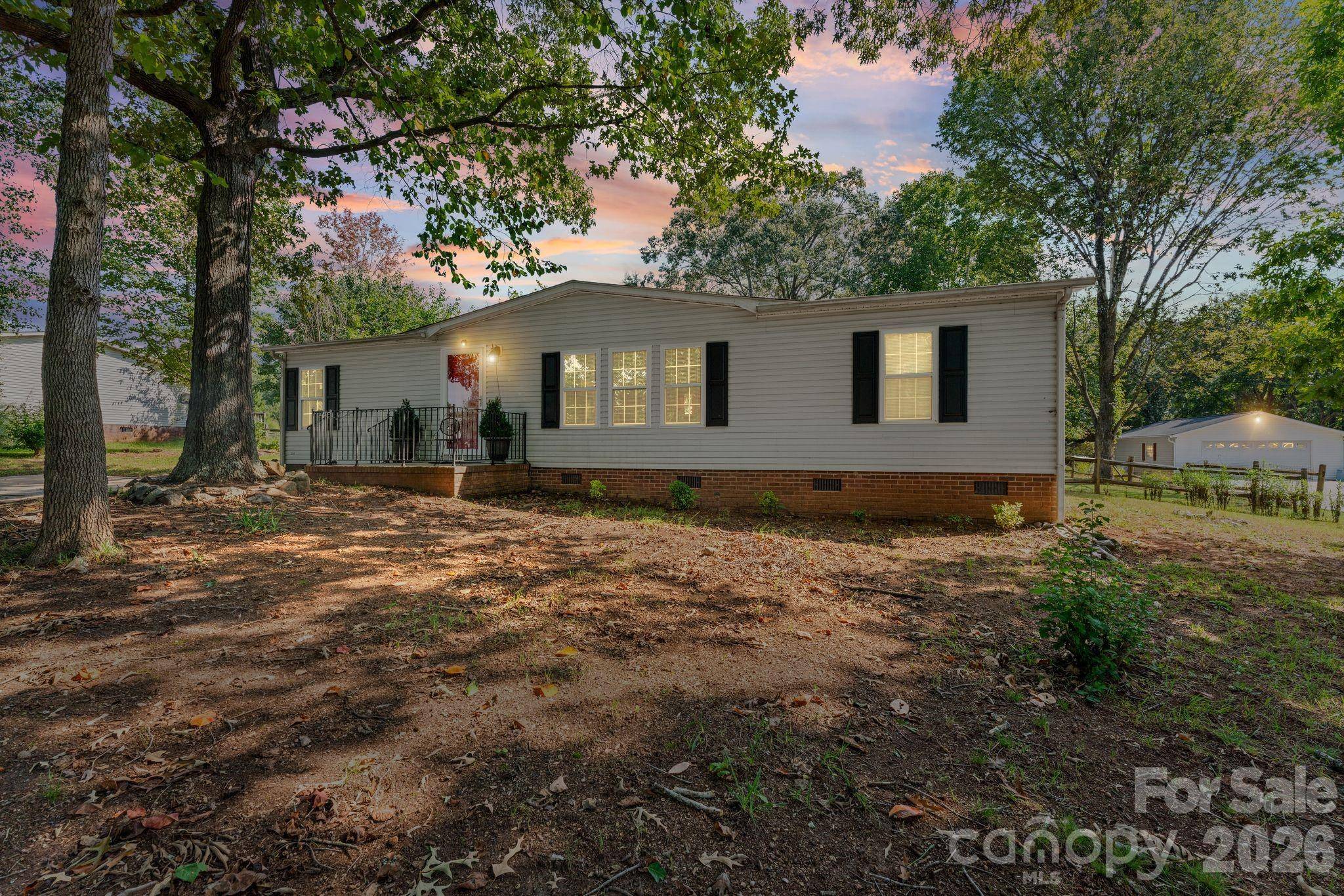 121 Regatta LN, Mooresville, NC 28115