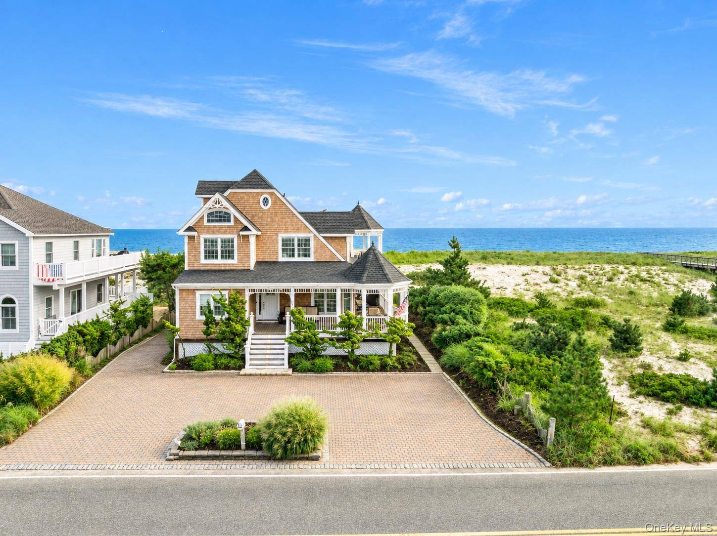 697 Dune RD, Westhampton Dunes, NY 11978