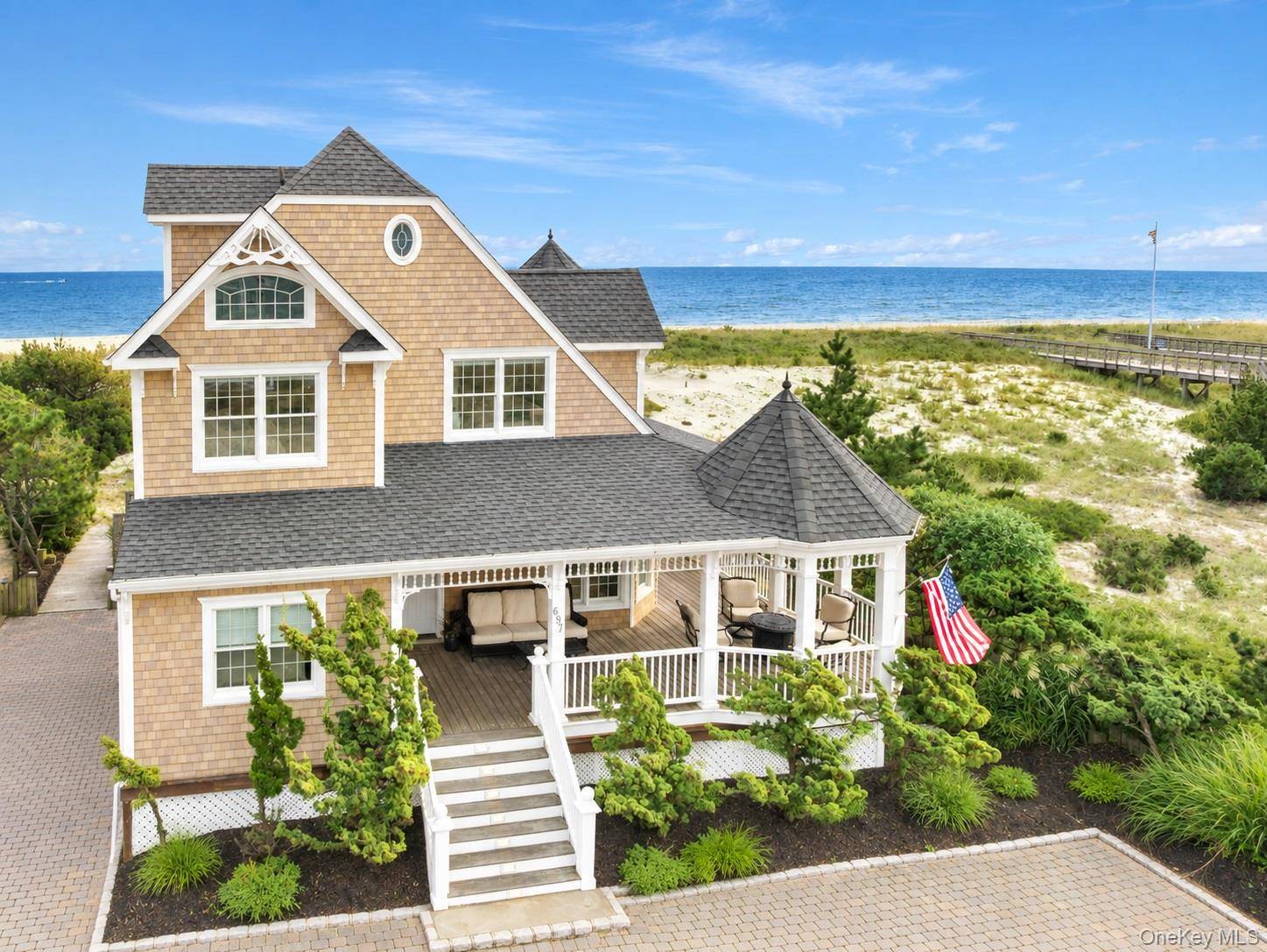 697 Dune RD, Westhampton Dunes, NY 11978