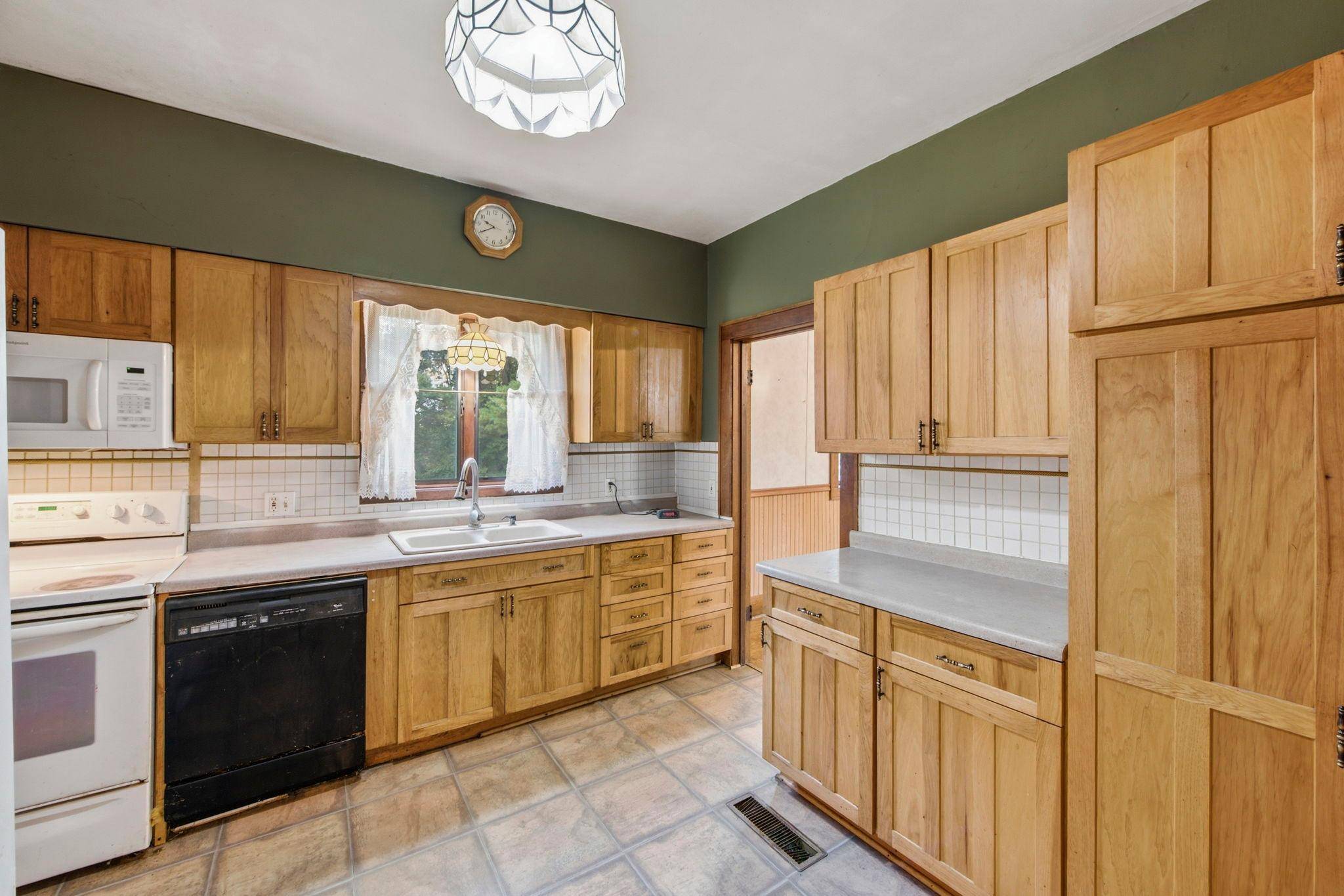 2079 Wi-35, Eureka, WI 54858