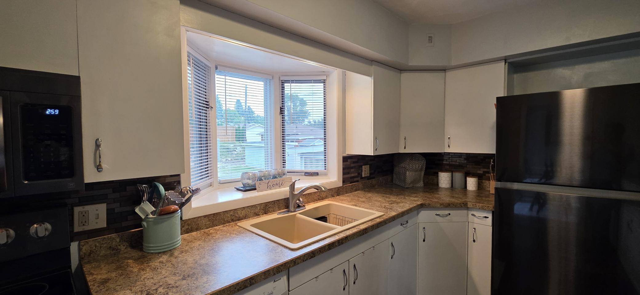 426 9th ST NW, Valley City, ND 58072