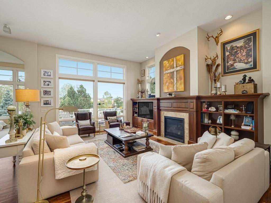 15841 Eastbend WAY, Apple Valley, MN 55124