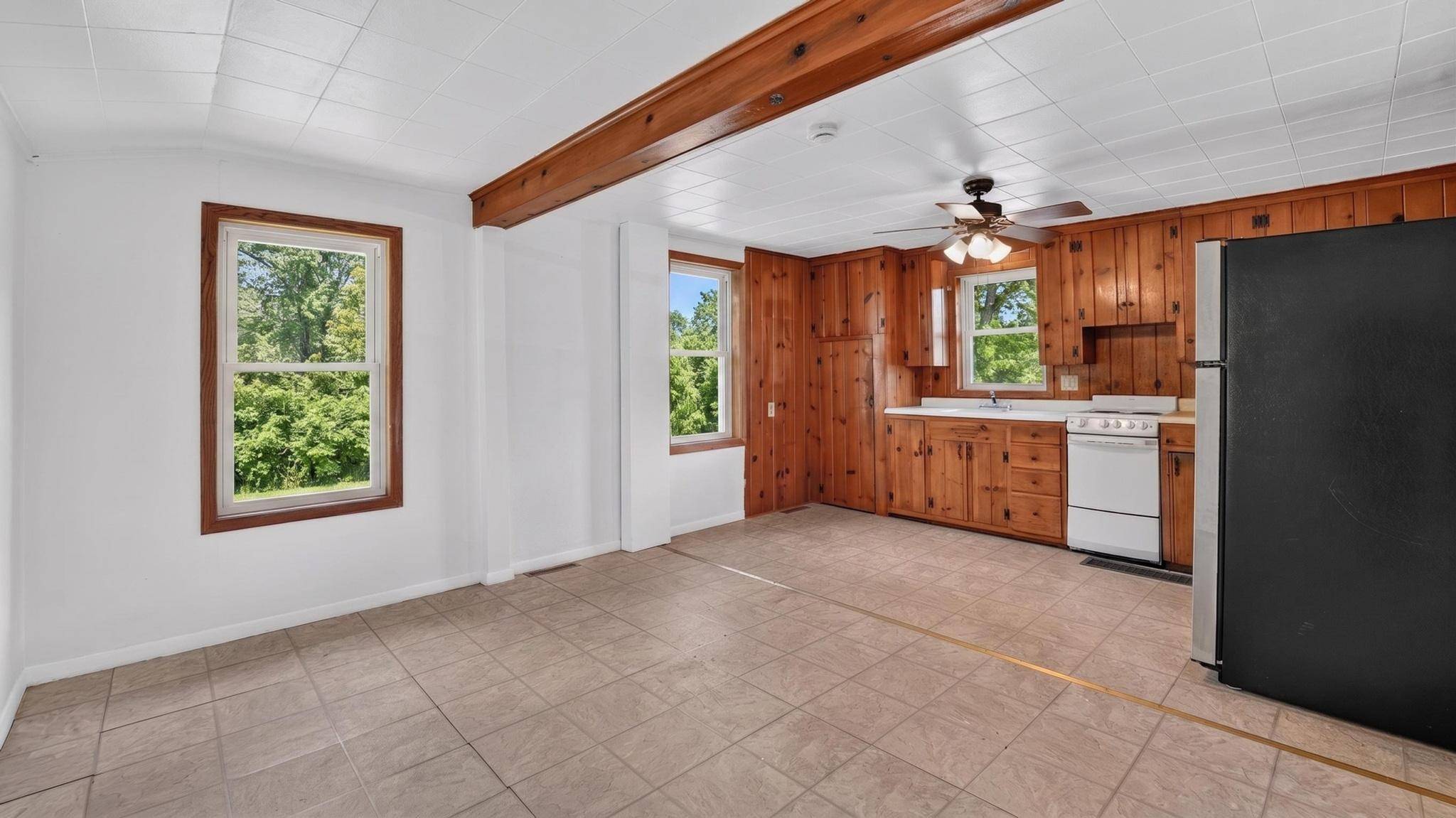 204 Noble ST, Hinckley, MN 55037
