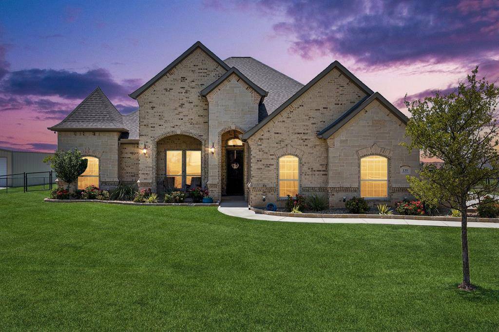 135 Stanford Lane, Springtown, TX 76082