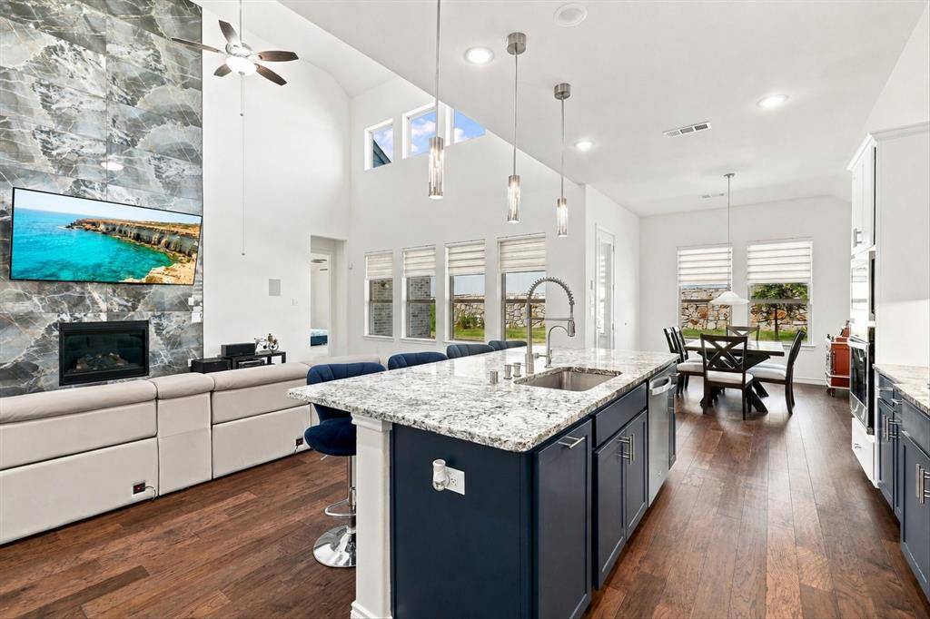 2812 Dunbar Drive, Northlake, TX 76247