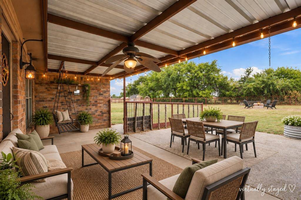 108 Chisolm Trail Court, Springtown, TX 76082