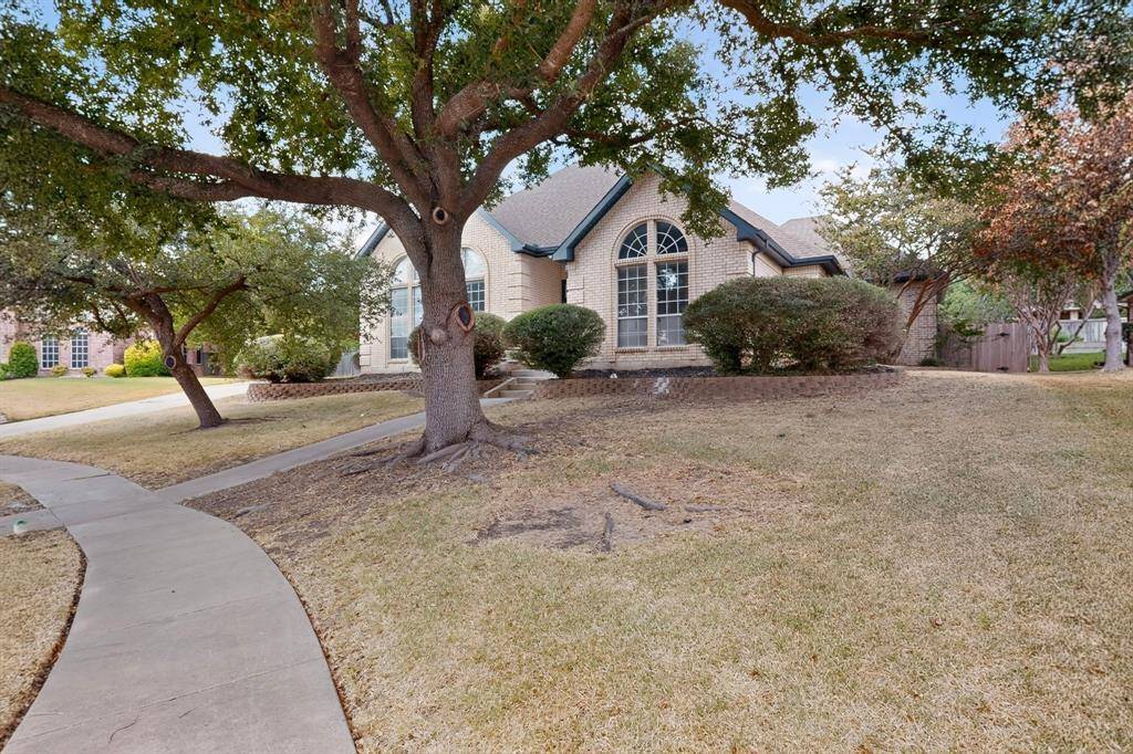 2002 Clearview Drive, Ennis, TX 75119