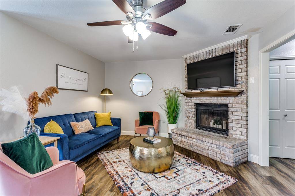 529 Essex Place, Euless, TX 76039