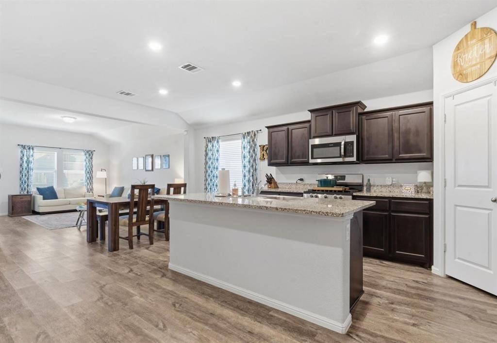 4829 Feltleaf Avenue, Fort Worth, TX 76036