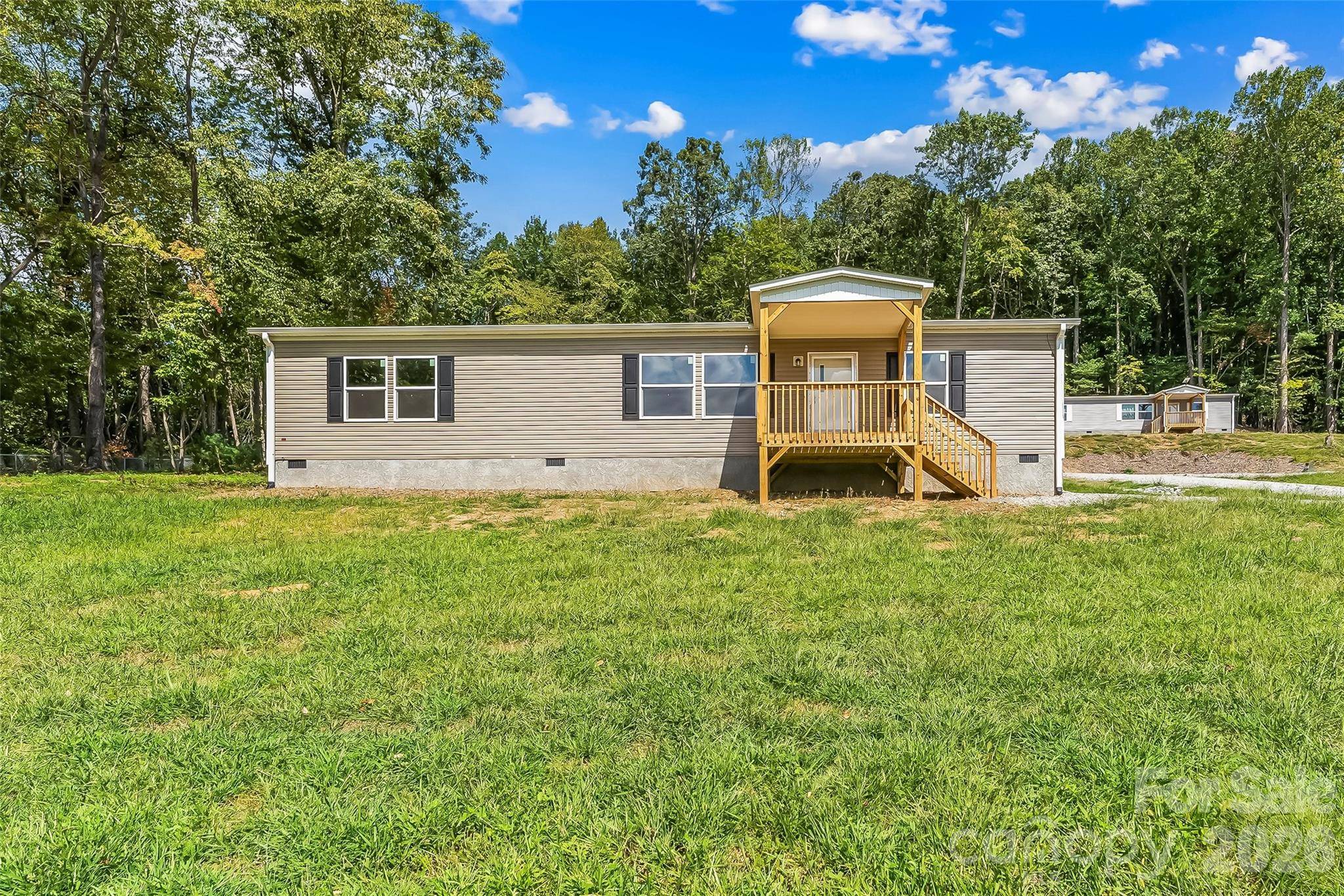 163 Ada WAY, Hendersonville, NC 28791