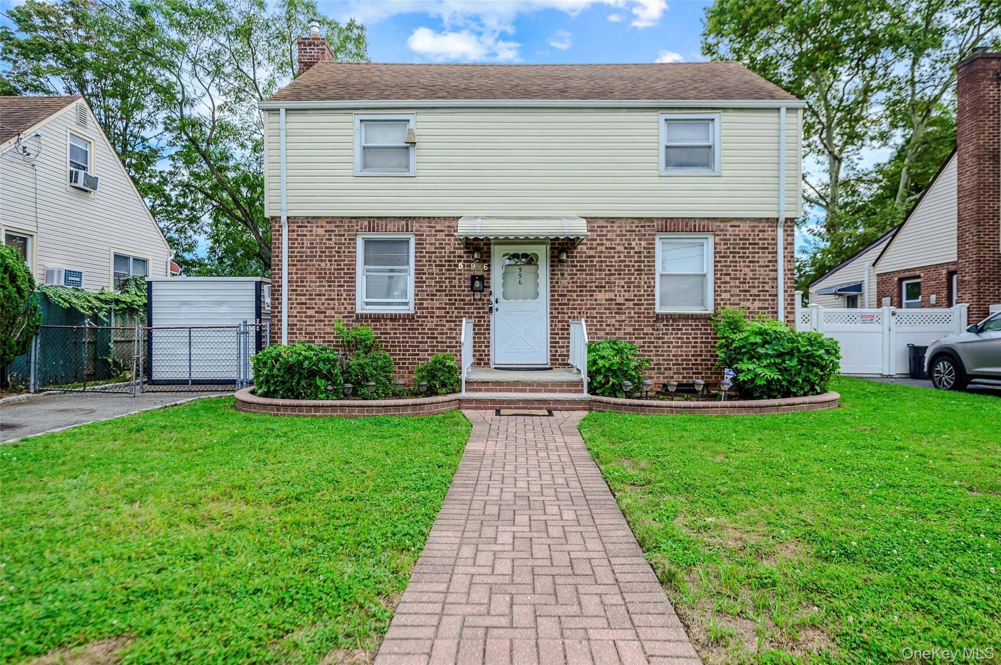 596 Irving ST, Westbury, NY 11590
