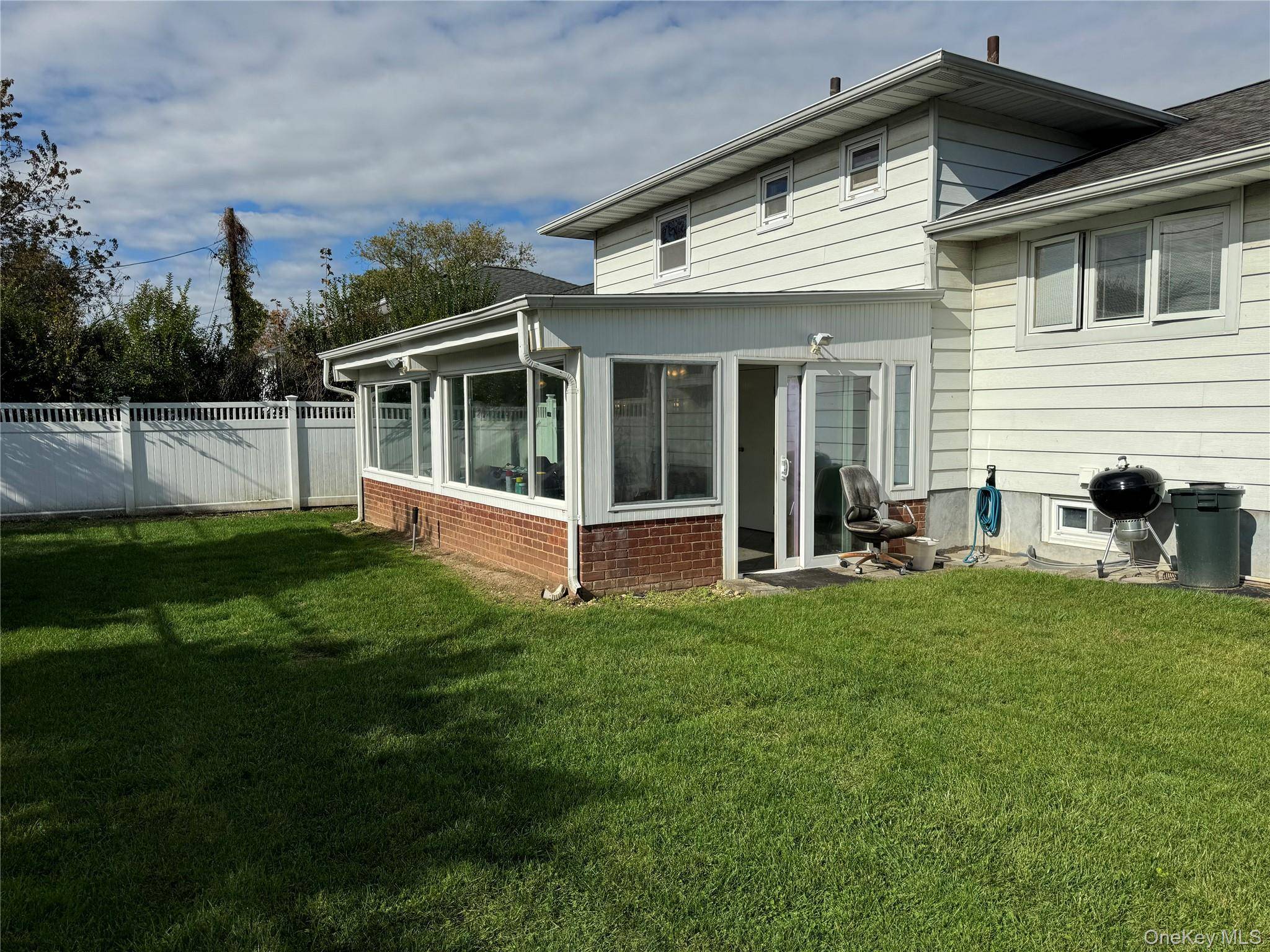 3938 Bernice RD, Seaford, NY 11783