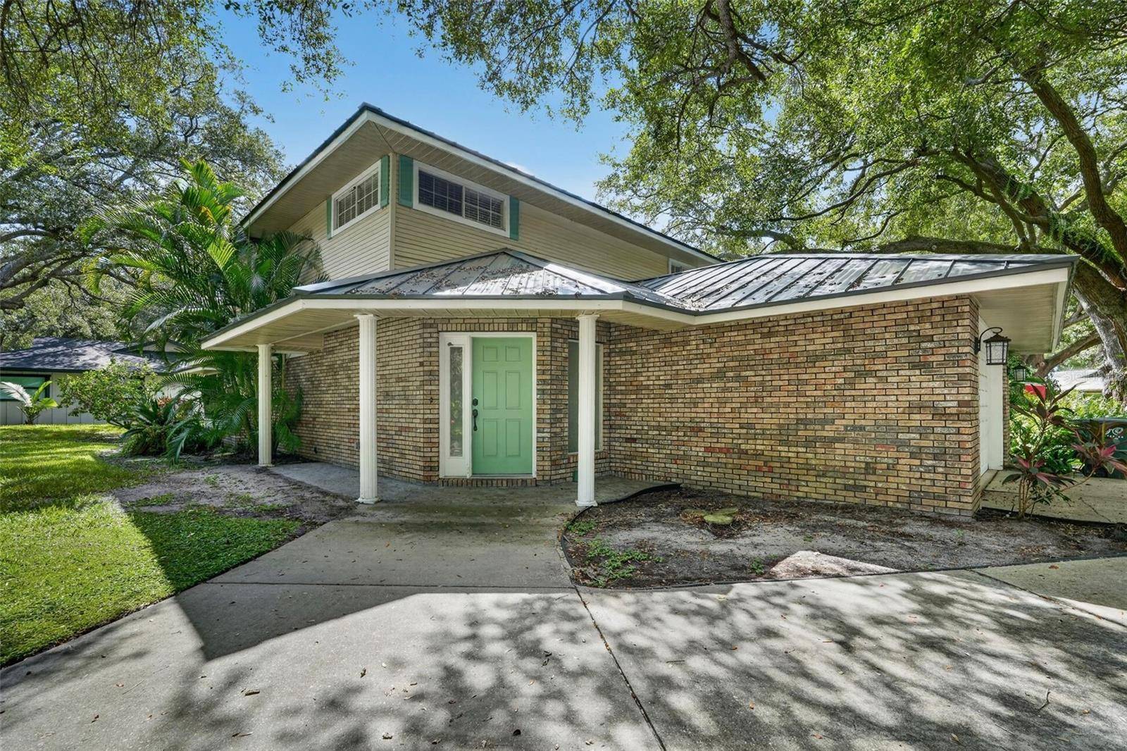 6812 ARBOR OAKS DR, Bradenton, FL 34209