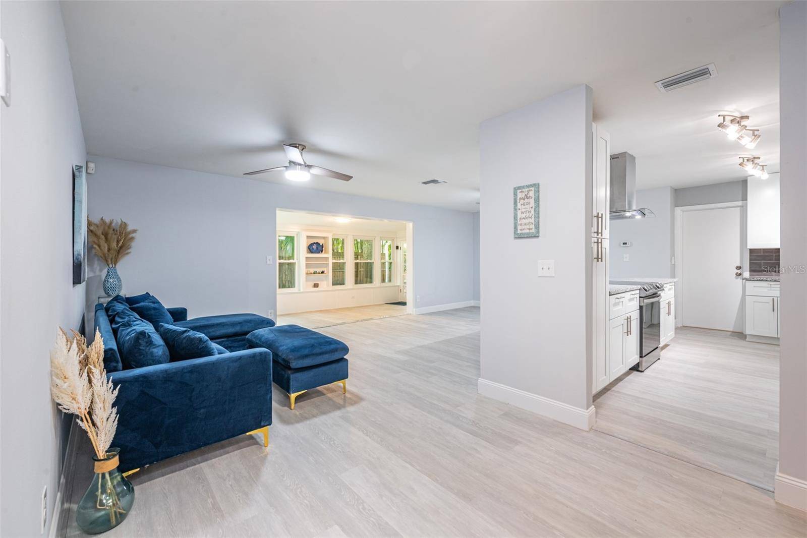 5625 ATLANTIC AVE N, St Petersburg, FL 33703