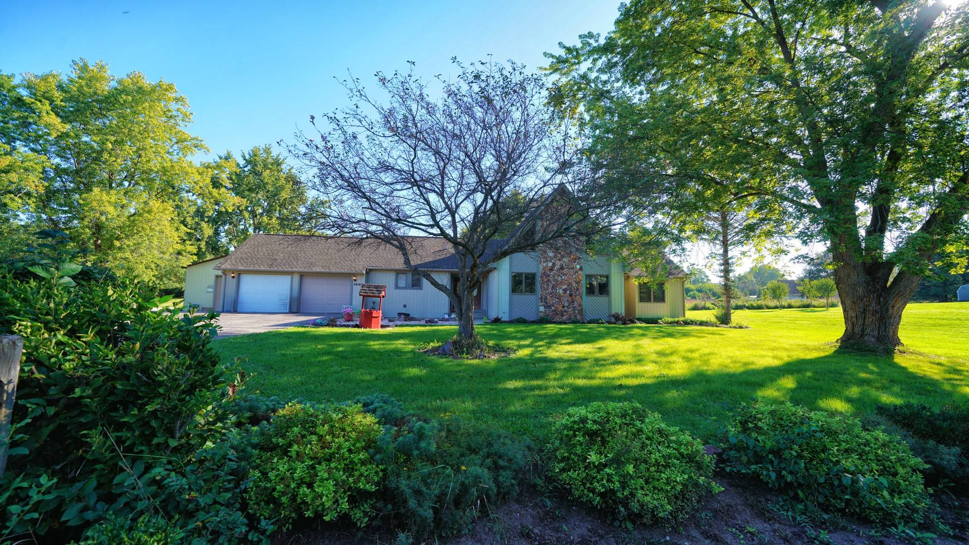 26143 N Anderson RD, Wauconda, IL 60084