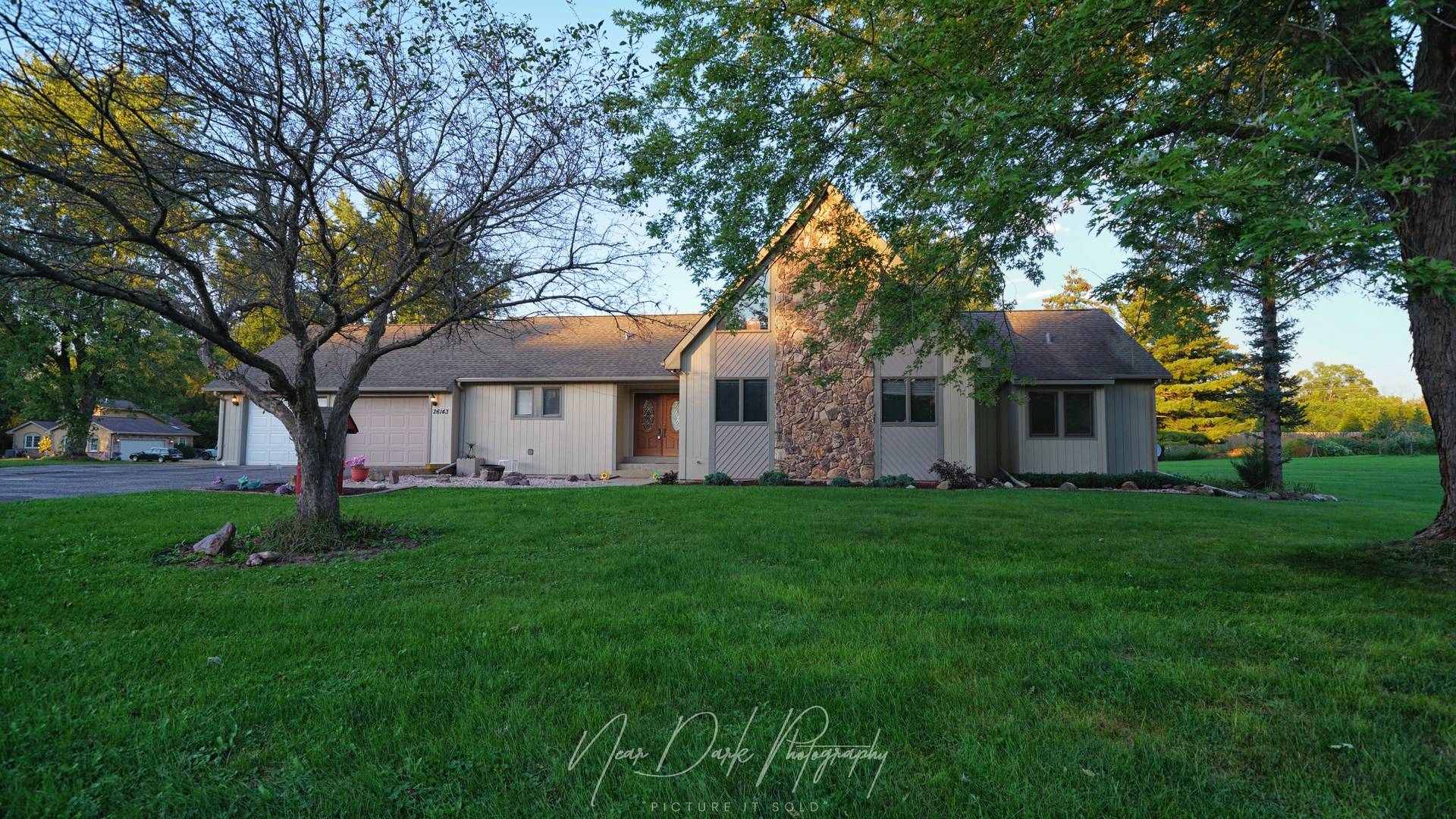 26143 N Anderson RD, Wauconda, IL 60084