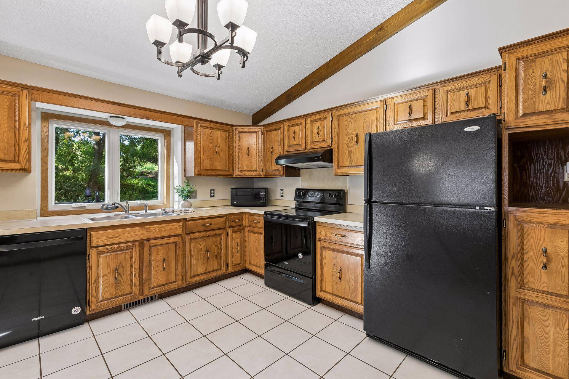 7890 Upper 139th CT, Apple Valley, MN 55124