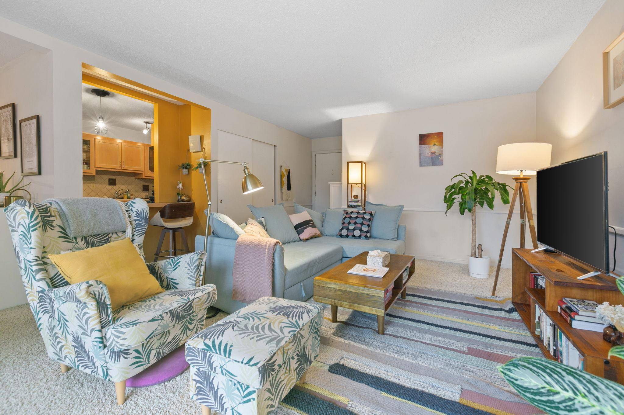 6328 Barrie RD #1A, Edina, MN 55435