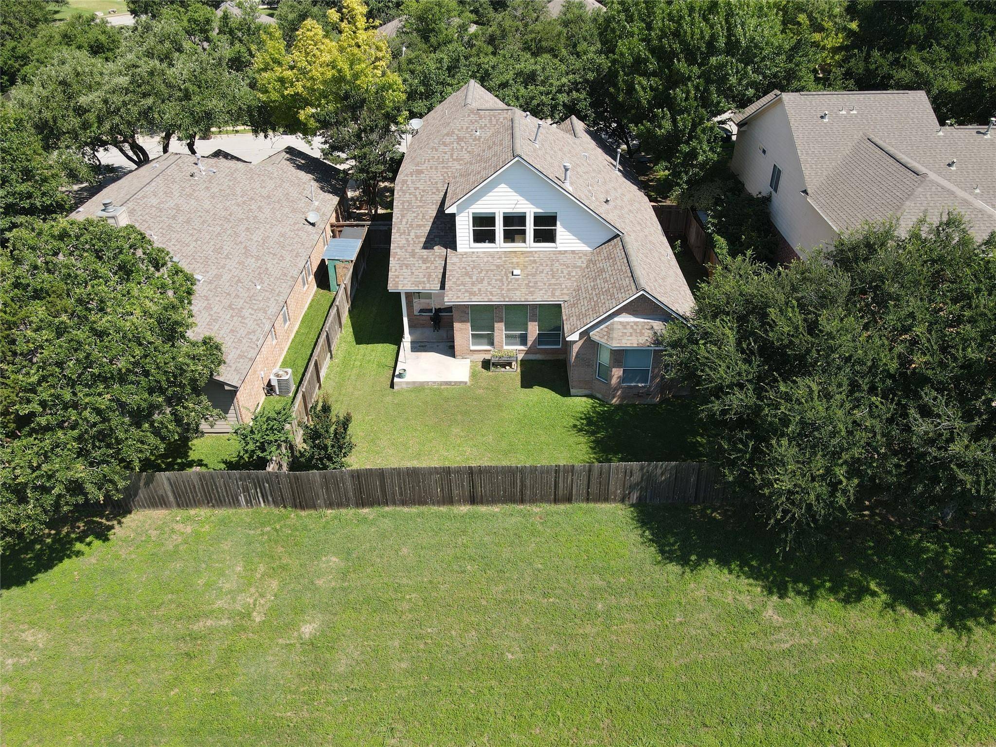 3831 Aqua LN, Round Rock, TX 78681