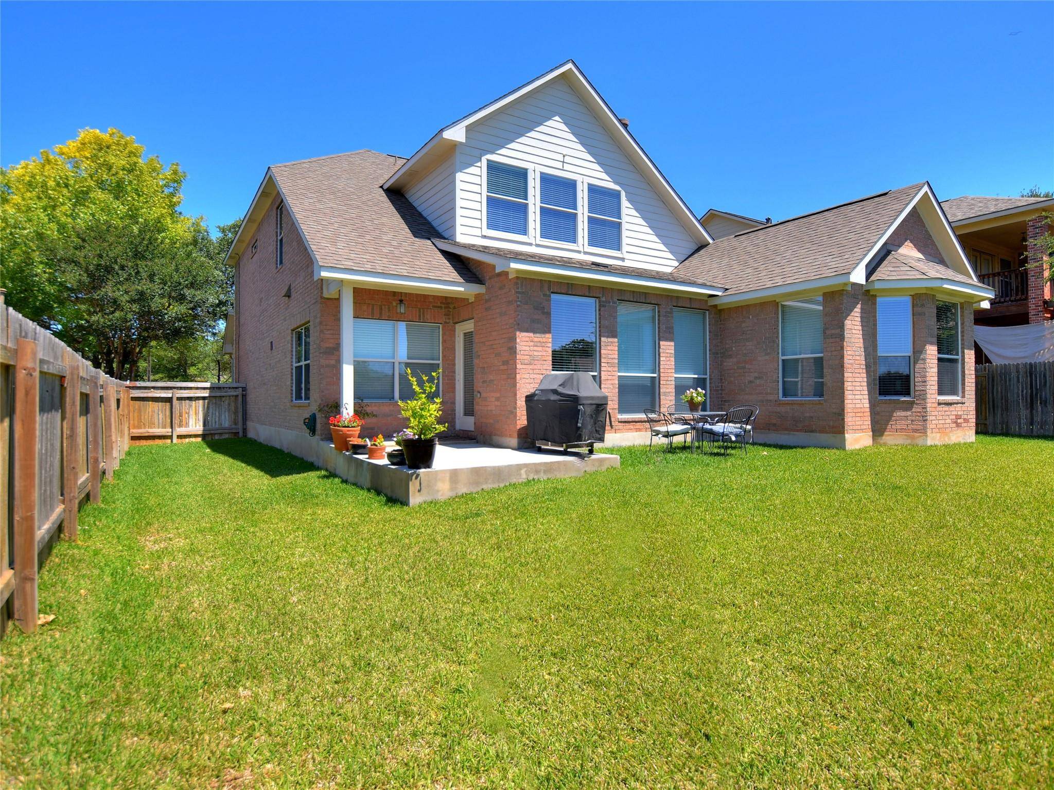 3831 Aqua LN, Round Rock, TX 78681