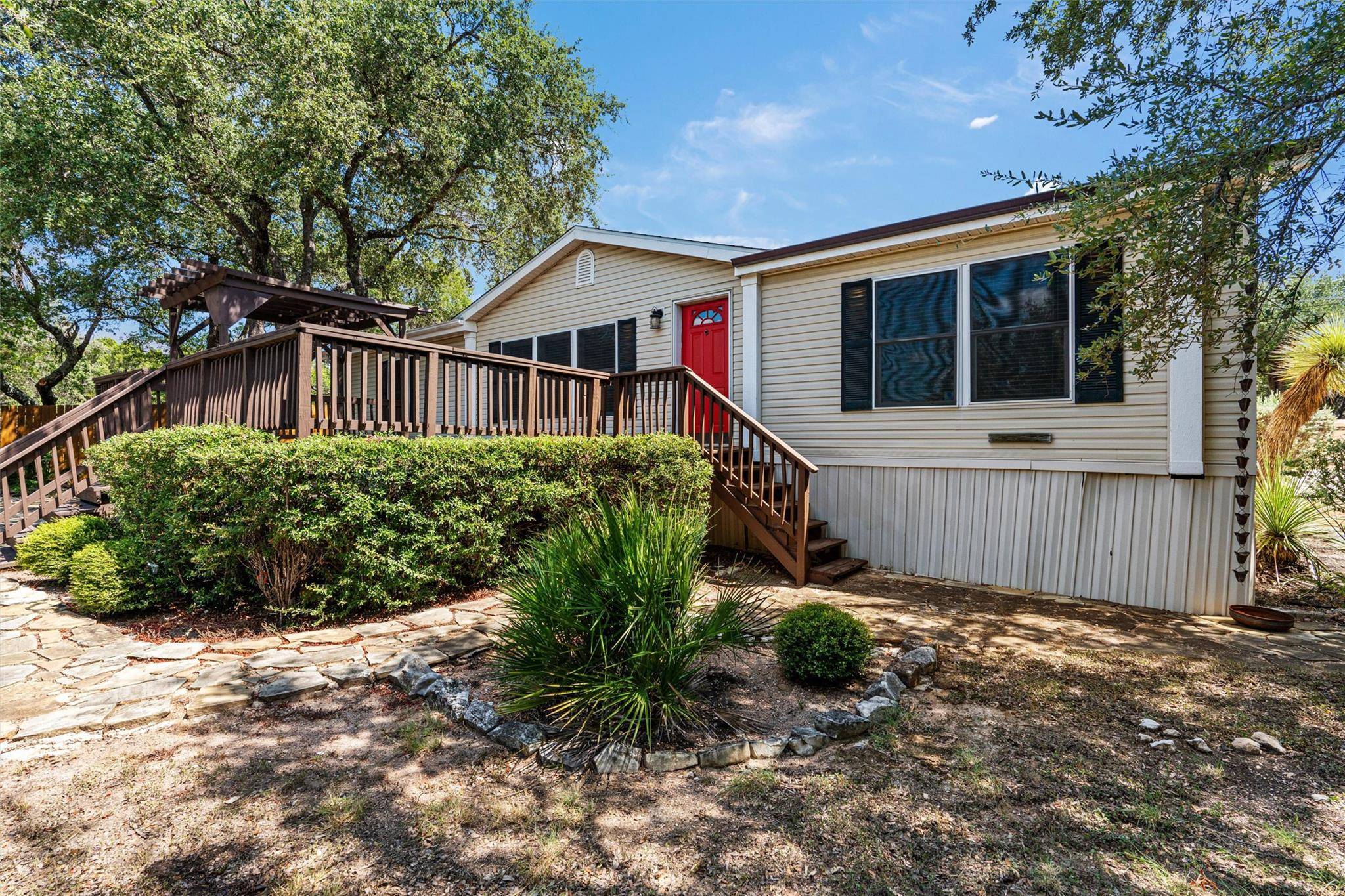 10340 W DARLEEN DR, Leander, TX 78641