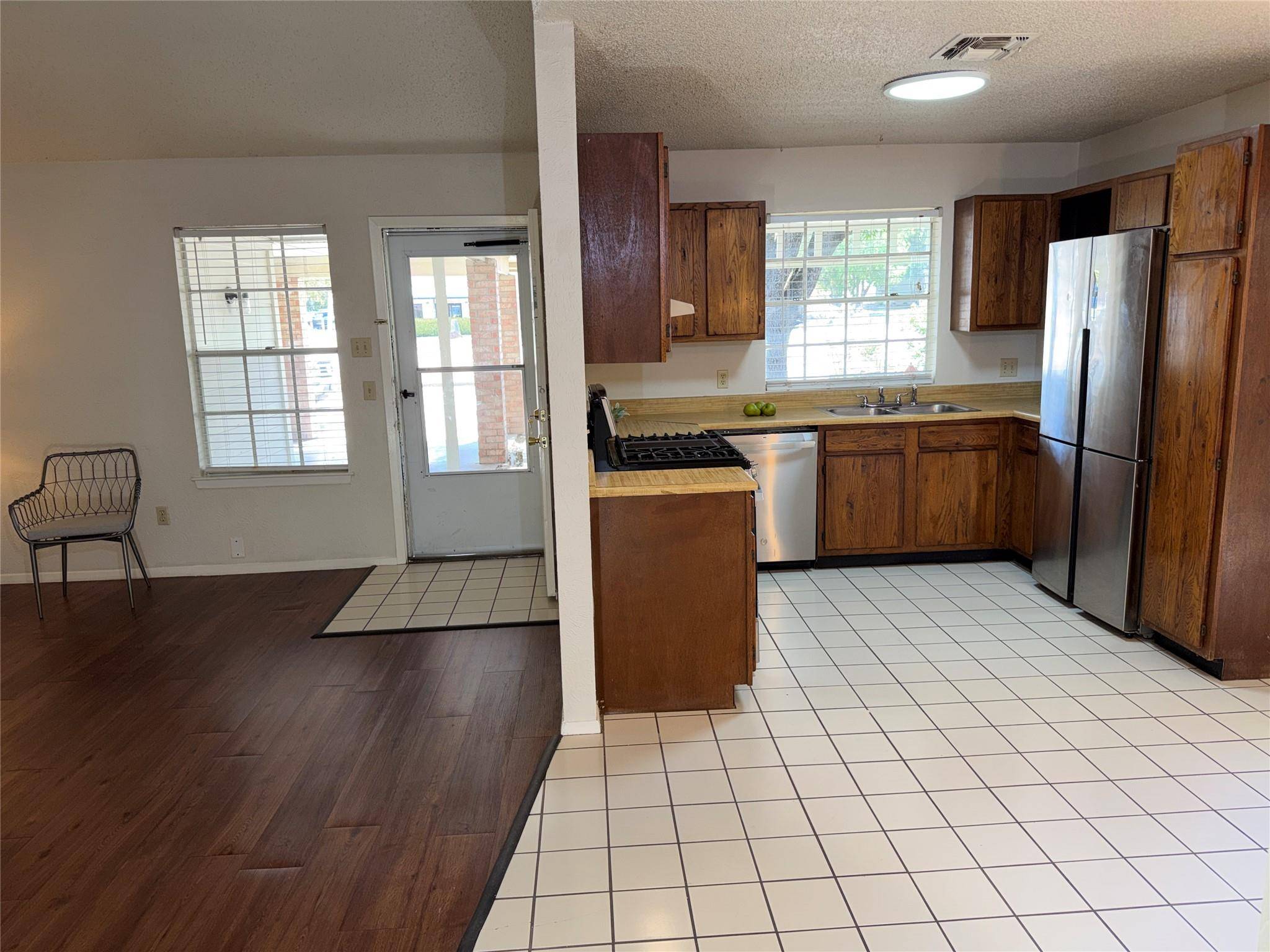 7708 Brodie LN #B, Austin, TX 78745