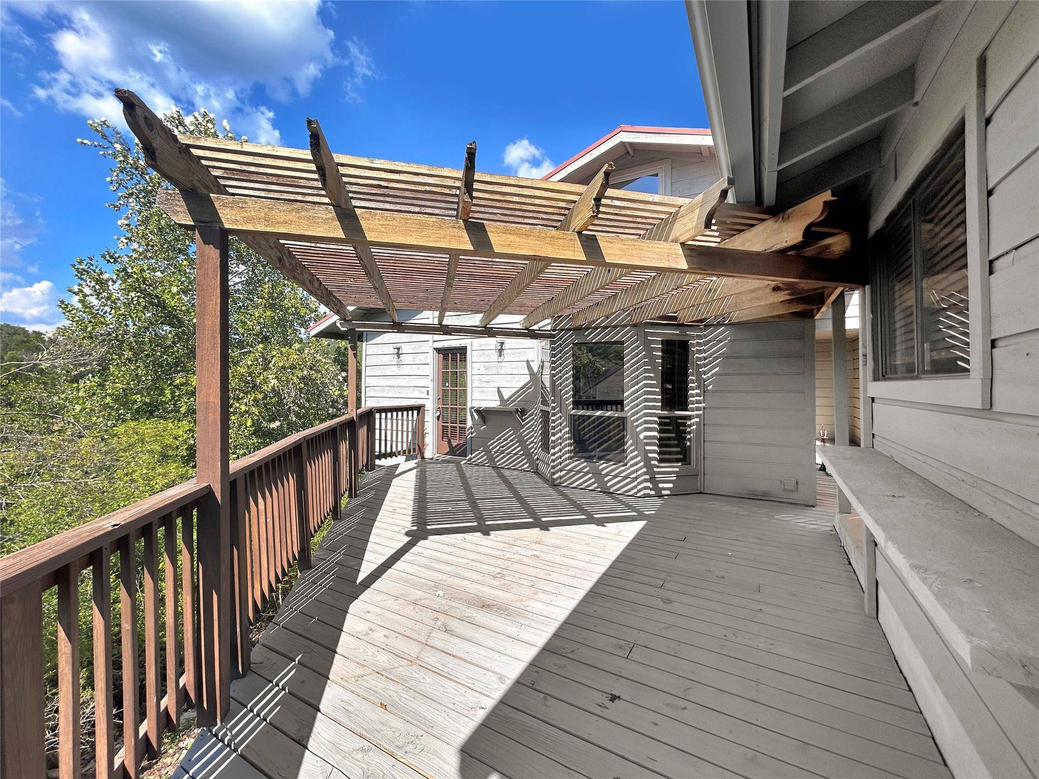 970 Live Oak CIR, West Lake Hills, TX 78746