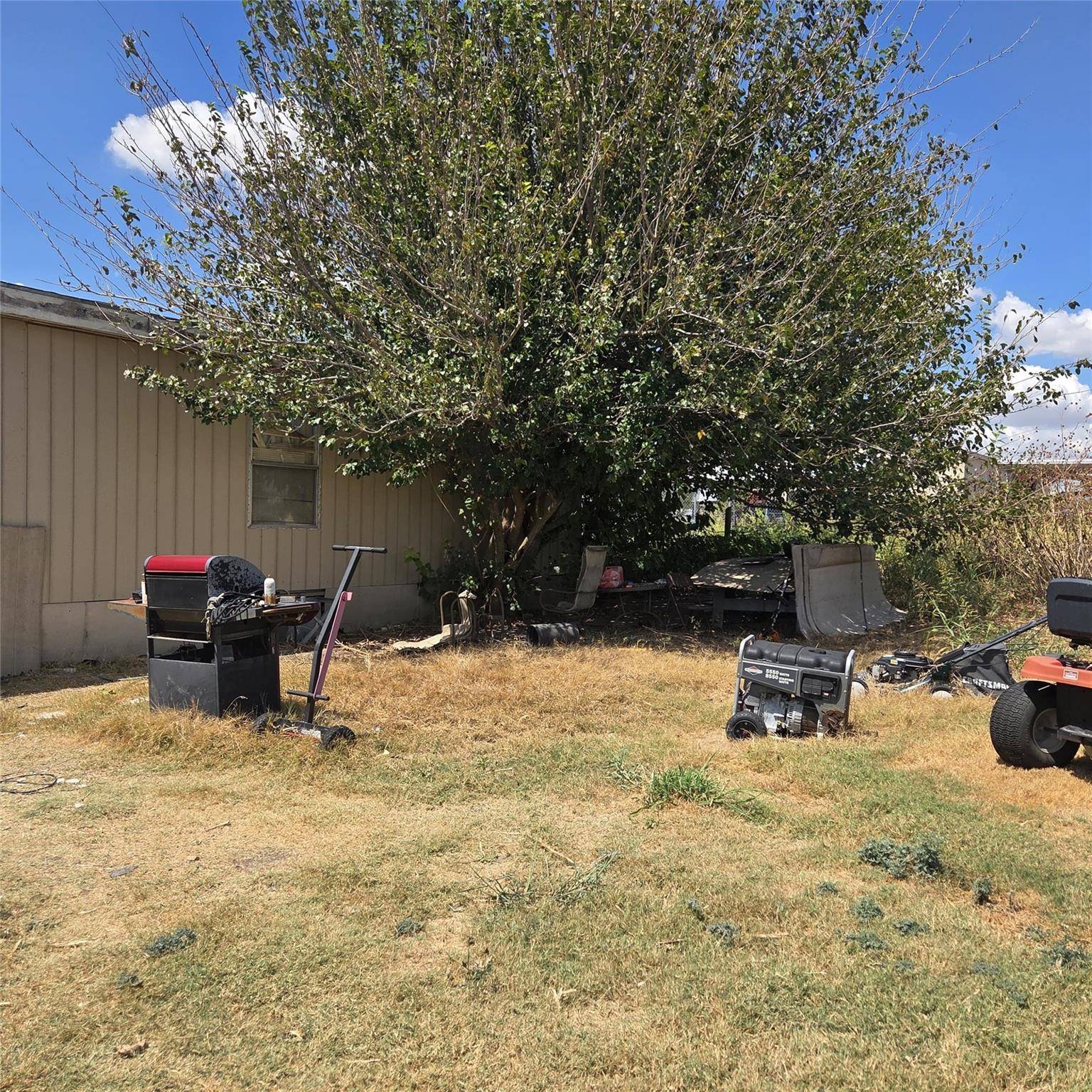 135 Mustang Creek North LOOP, Hutto, TX 78634