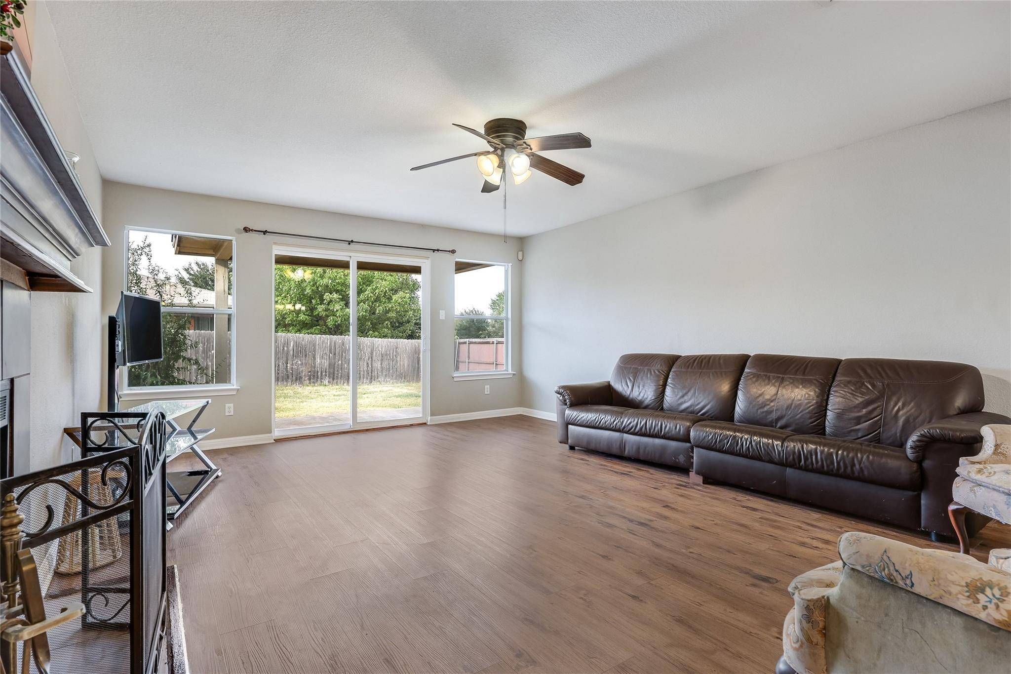 3800 Hickox DR, Round Rock, TX 78665