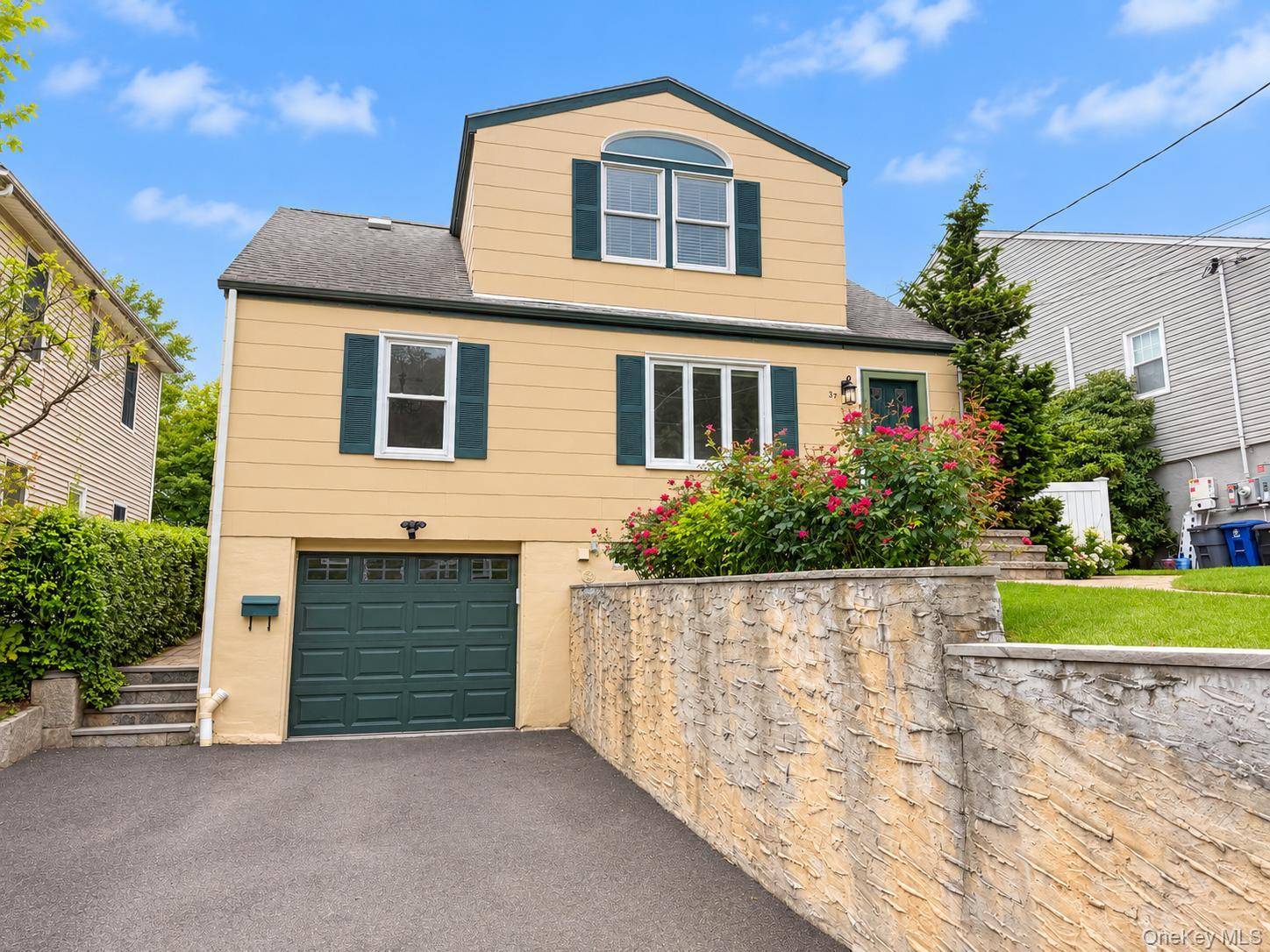 37 Harding AVE, Valhalla, NY 10595