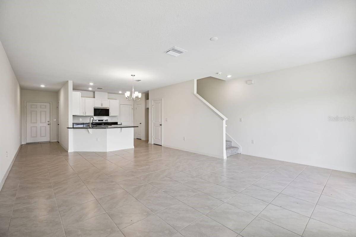 382 SEQUOIA DR, Lake Wales, FL 33859