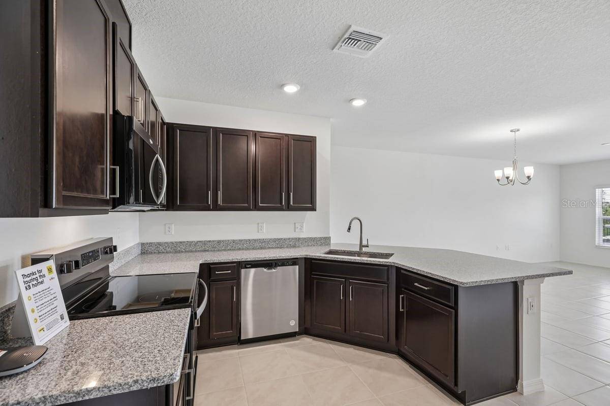 394 SEQUOIA DR, Lake Wales, FL 33859