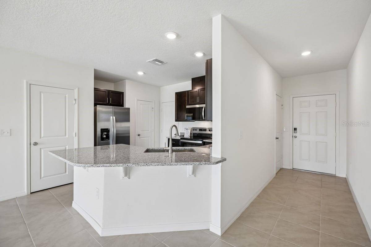 394 SEQUOIA DR, Lake Wales, FL 33859
